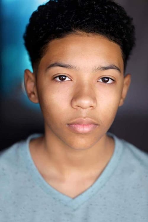 London Curtis headshot