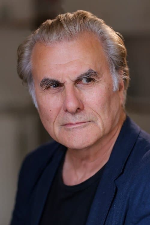 Oliver Cotton headshot