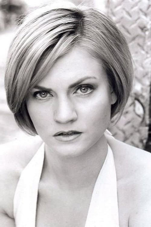 Amber Moelter headshot