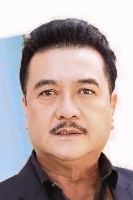 Pongsanart Vinsiri headshot