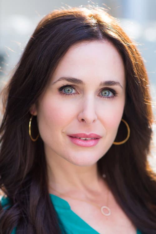 Danielle Bisutti headshot