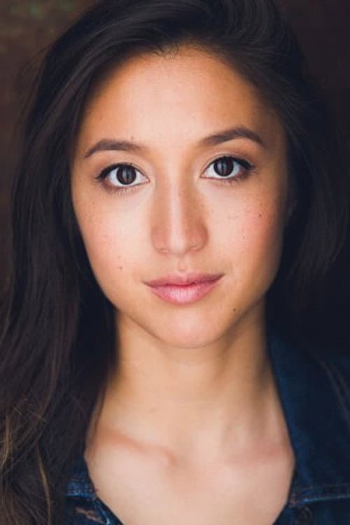 Sasha Diamond headshot