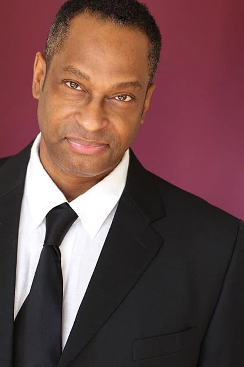 Oscar Jordan headshot