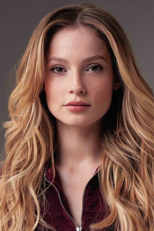 Hannah Dodd headshot