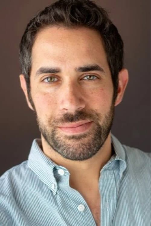 Adam Fishbach headshot