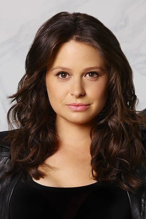 Katie Lowes headshot