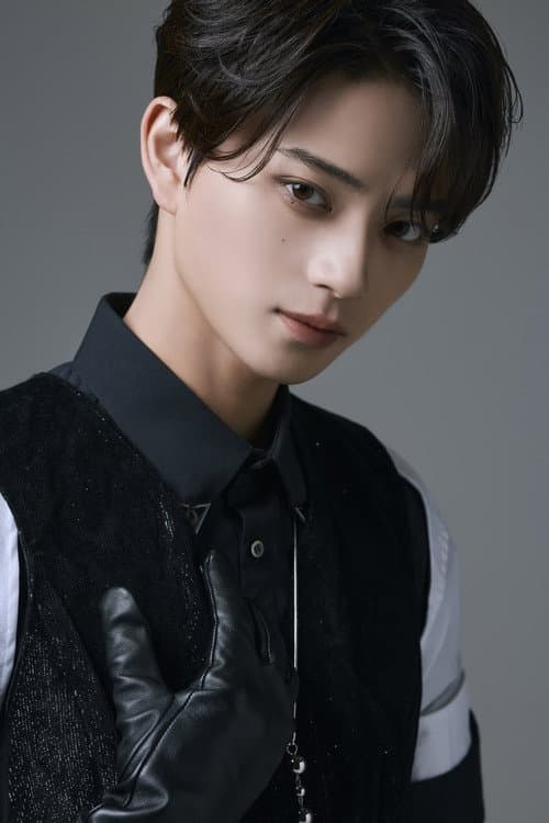 Yoji Iwase headshot