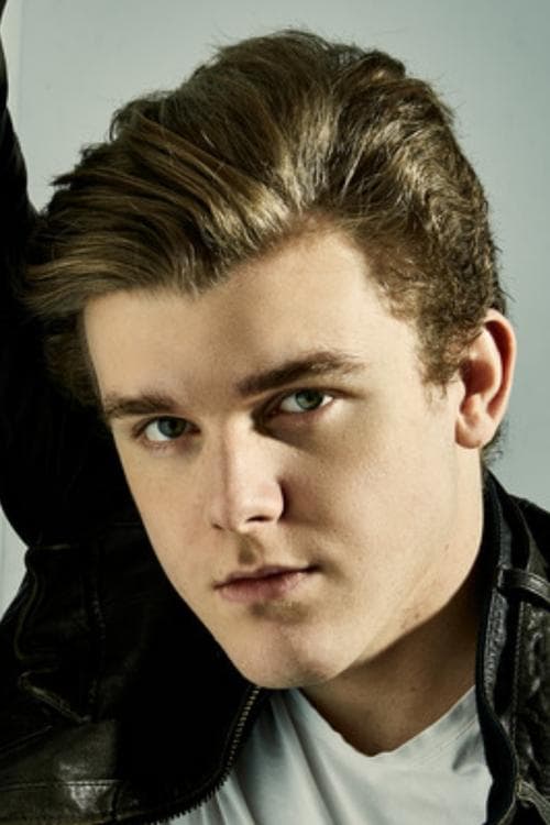 Sean Ryan Fox headshot