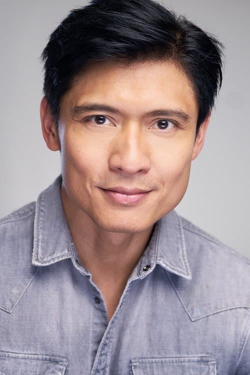 Paolo Montalbán headshot