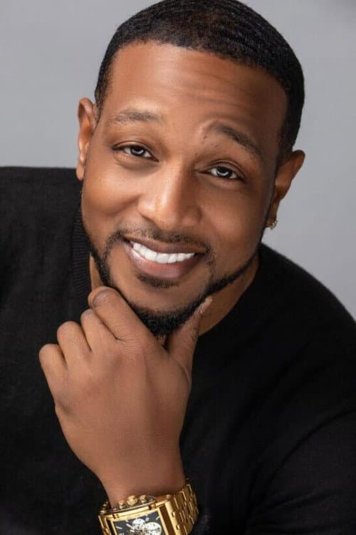 Ray Lavender headshot