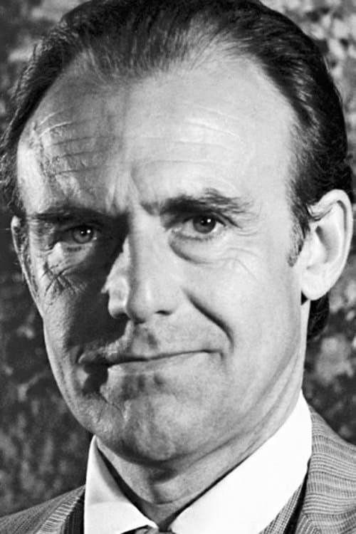 Richard Bull headshot