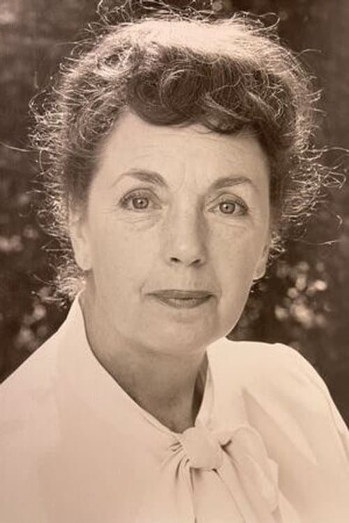 Helen Kleeb headshot