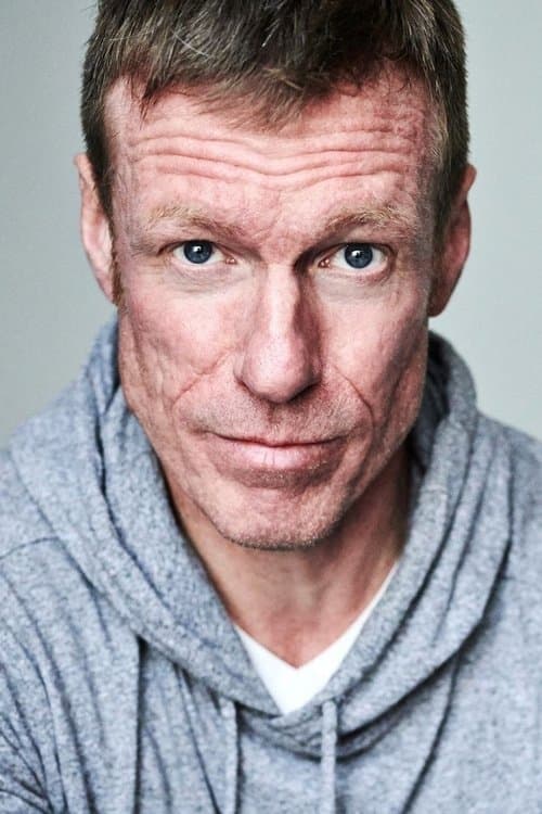 Douglas Russell headshot