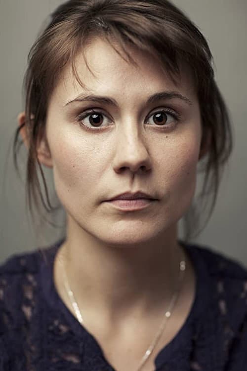 Ffion Jolly headshot
