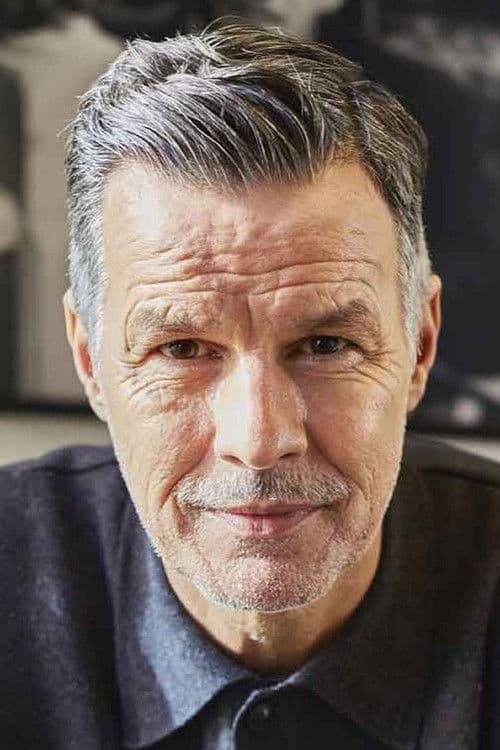 Des Hamilton headshot