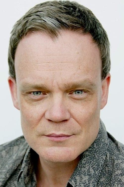 Joel Tobeck headshot