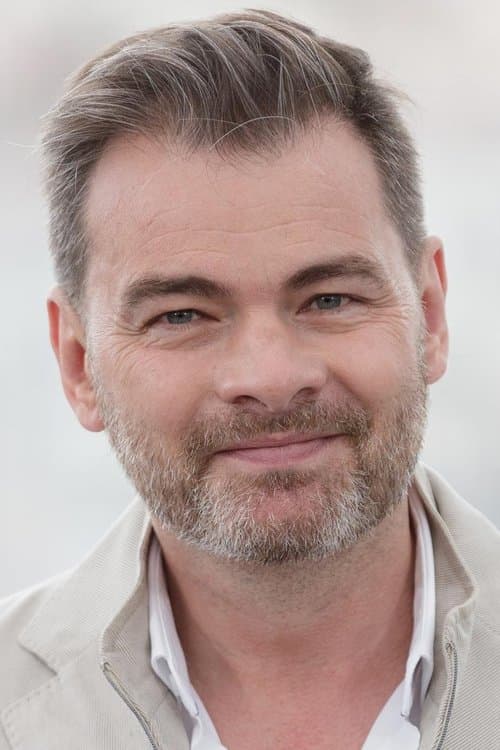 Clovis Cornillac headshot