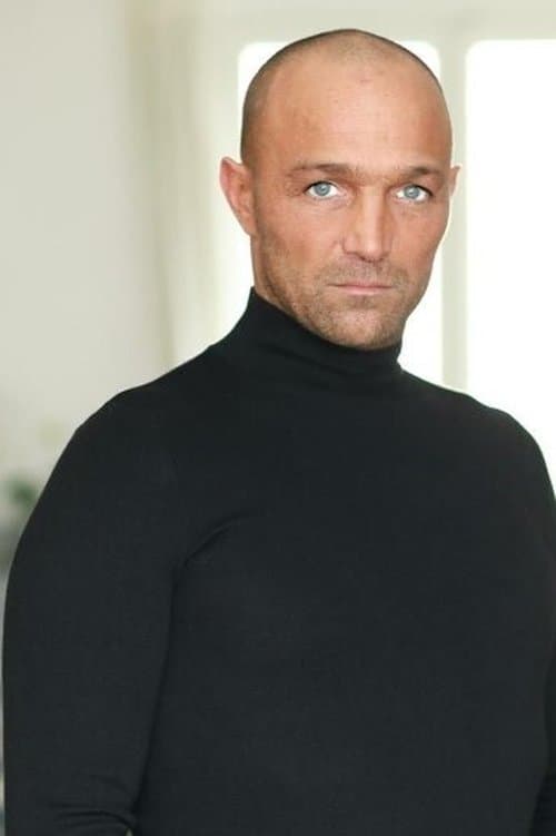 Mario Magalhaes headshot