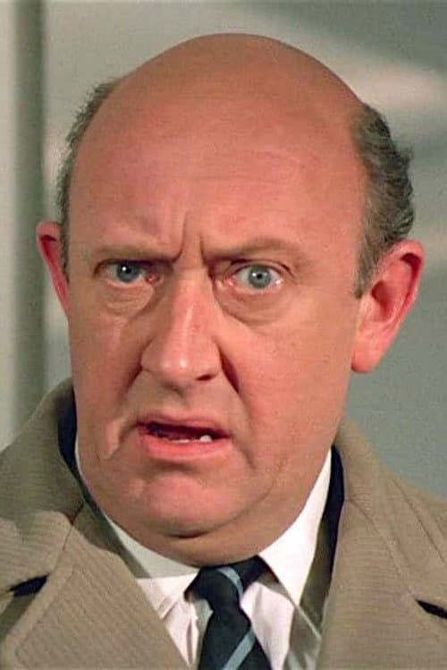 Ivor Dean headshot