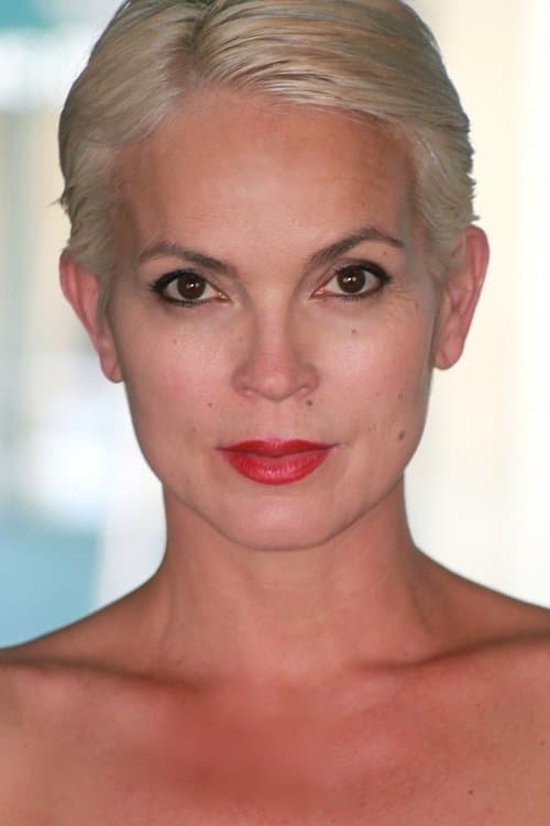 Elizabeth Gracen headshot