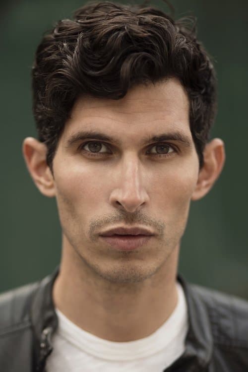 Alexander Devrient headshot