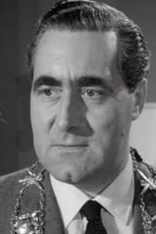 Leslie Sands headshot