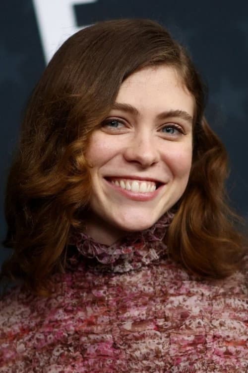 Sophia Lillis headshot