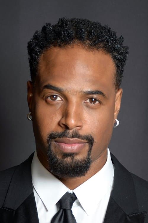 Shawn Wayans headshot