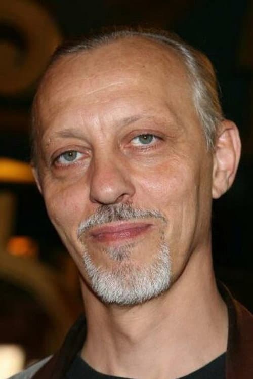 Tom Novembre headshot
