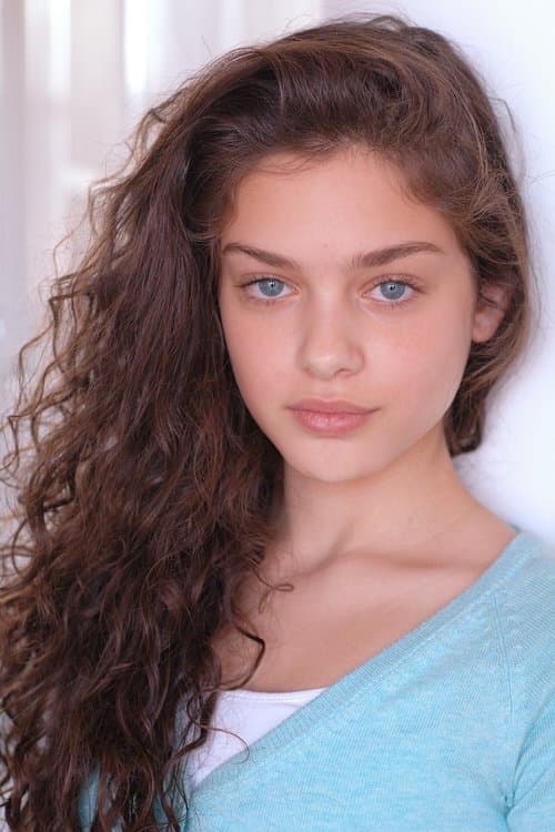Odeya Rush headshot