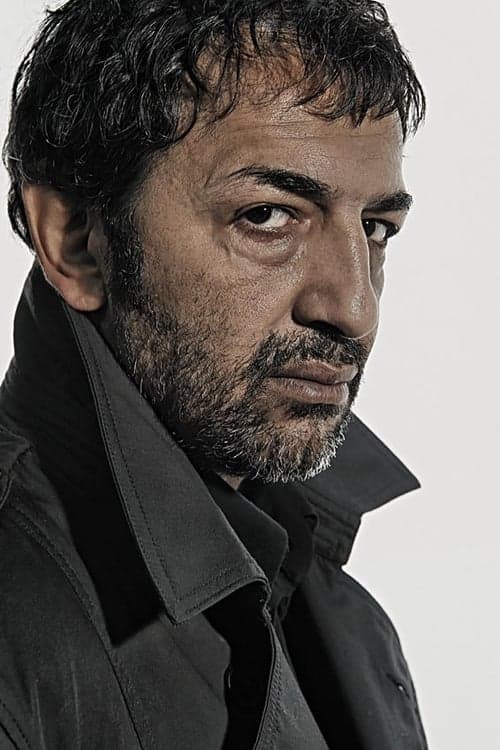 Moussa Maaskri headshot