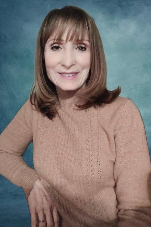 Elaine Apruzzese headshot