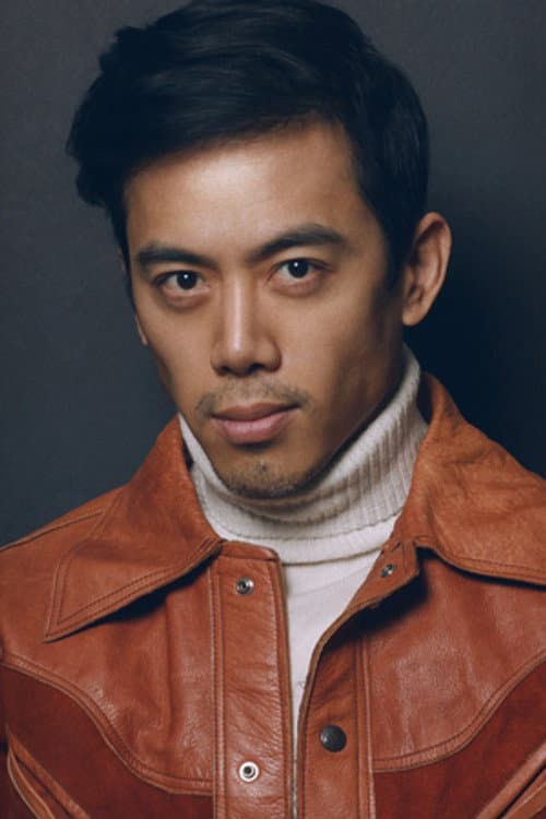 Leon Lê headshot