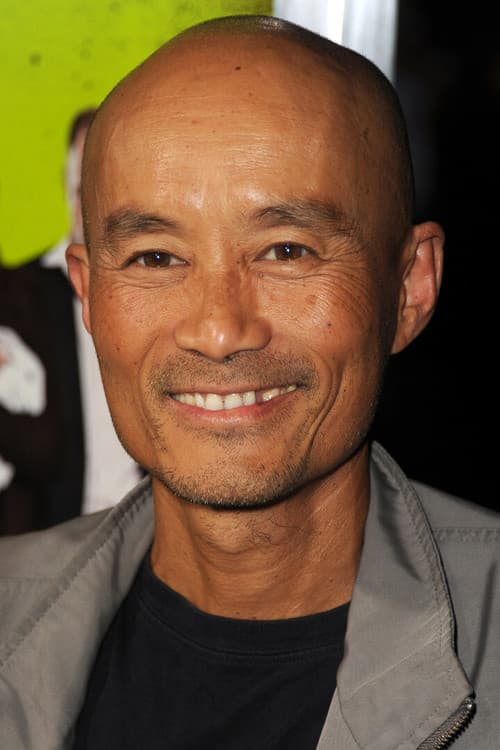 Long Nguyen headshot