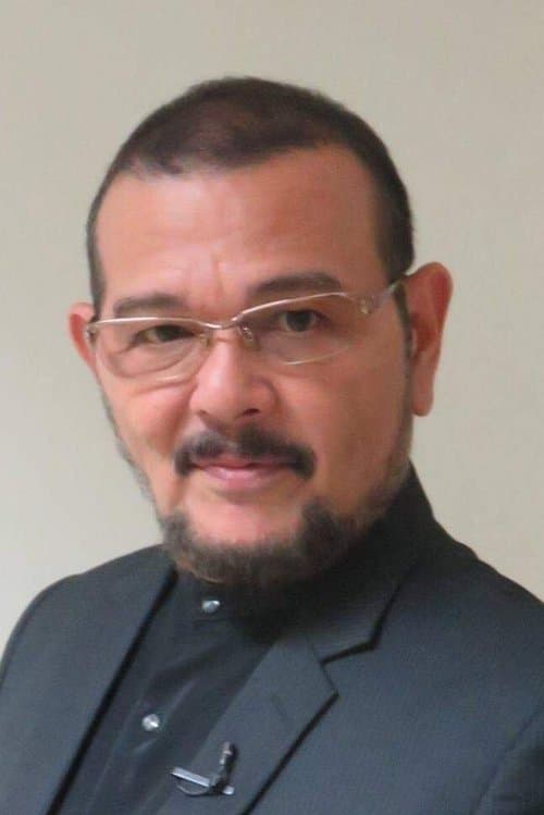 Rez Cortez headshot