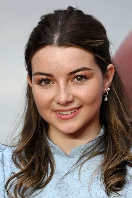 Lilly Aspell headshot