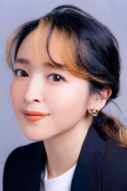 Megumi Han headshot
