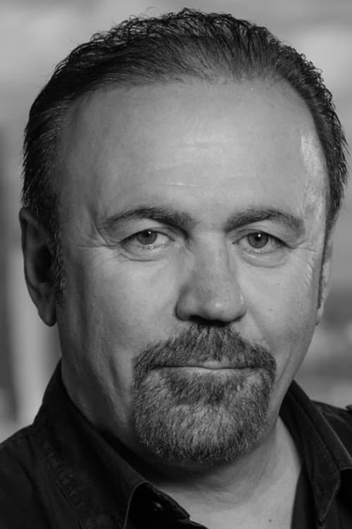 Mozaffar Shafeie headshot