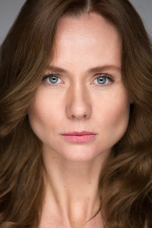 Sabine Crossen headshot