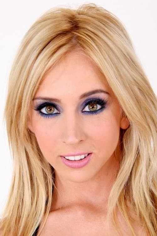 Kelly Wells headshot