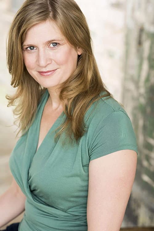 Stefanie Wiens headshot