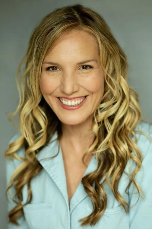 Elizabeth Bower headshot