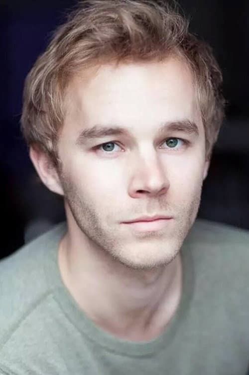 Laurence Dobiesz headshot