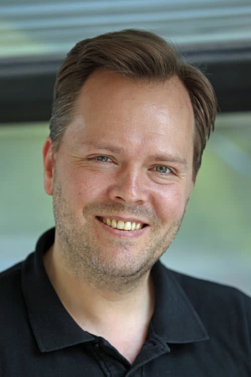 Andreas Dubois headshot