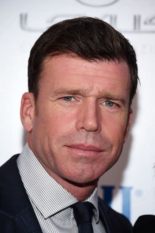 Taylor Sheridan headshot