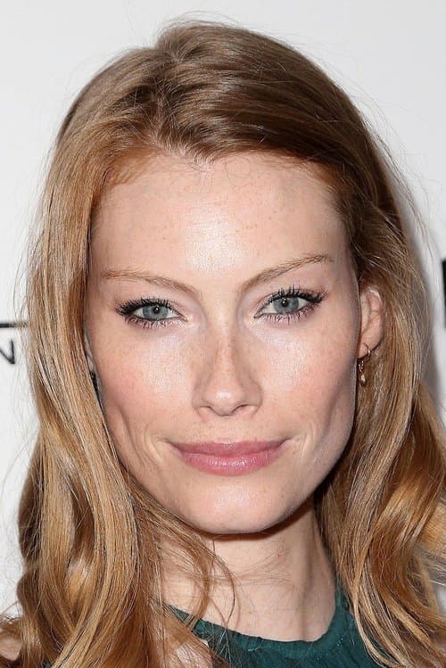 Alyssa Sutherland headshot