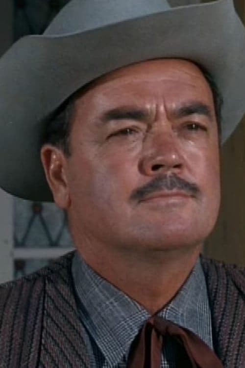 Harry Carter headshot