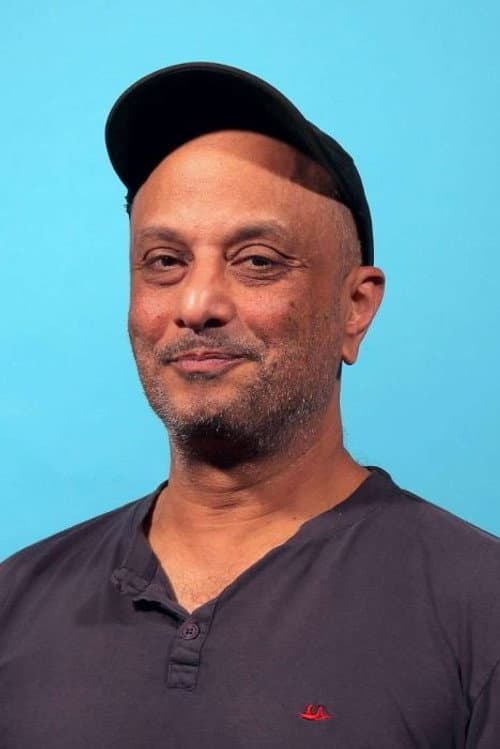 Akmal Saleh headshot