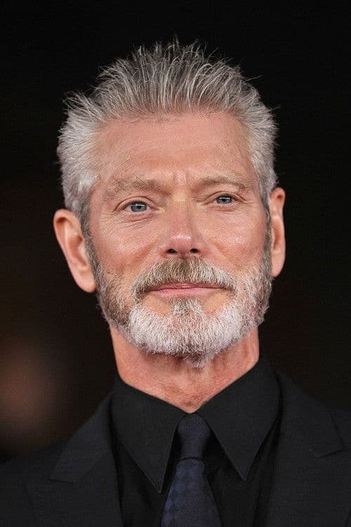 Stephen Lang headshot