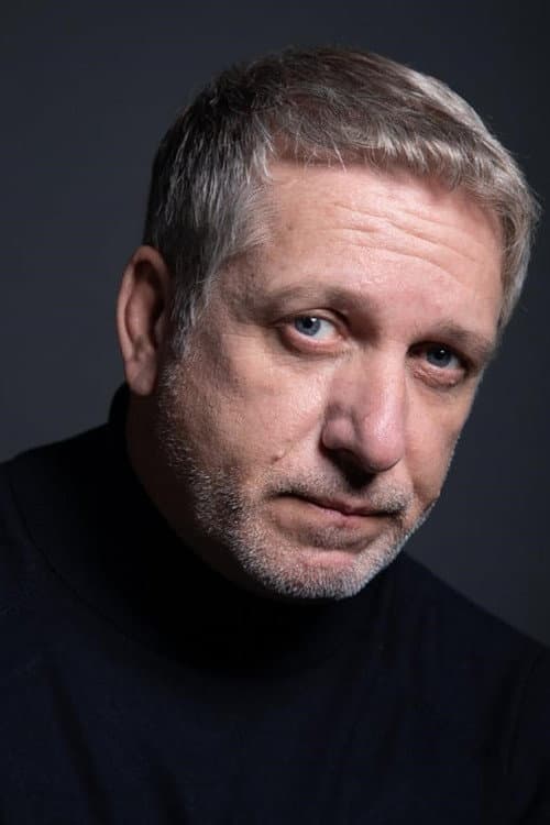 Roni Lepej headshot